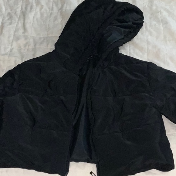 Cropped black jacket - Picture 2 of 5